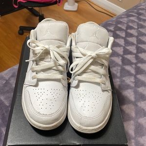White Air Jordan 1 mid